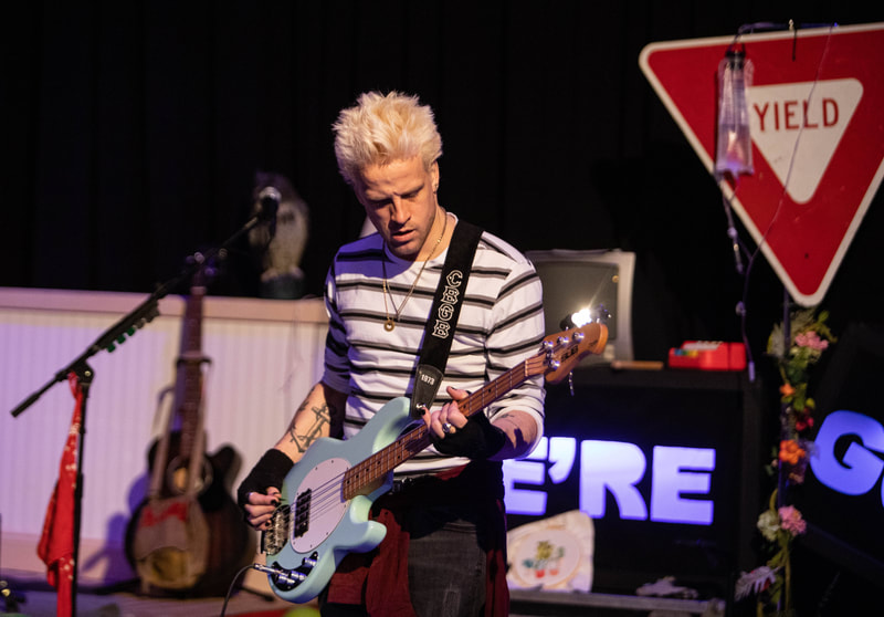 WE'RE GONNA DIE at Wilbury Theatre Group in Providence, RI; photo by Erin X. Smithers.