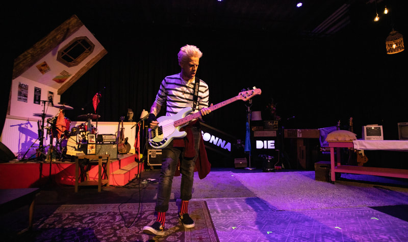 WE'RE GONNA DIE at Wilbury Theatre Group in Providence, RI; photo by Erin X. Smithers.